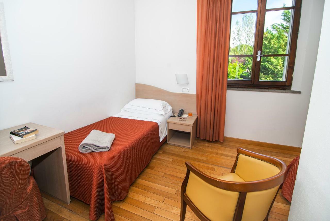 Hotel La Colonna Siena Esterno foto