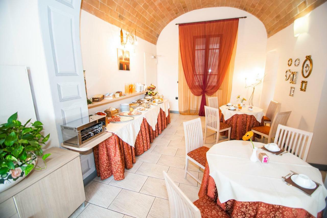 Hotel La Colonna Siena Esterno foto