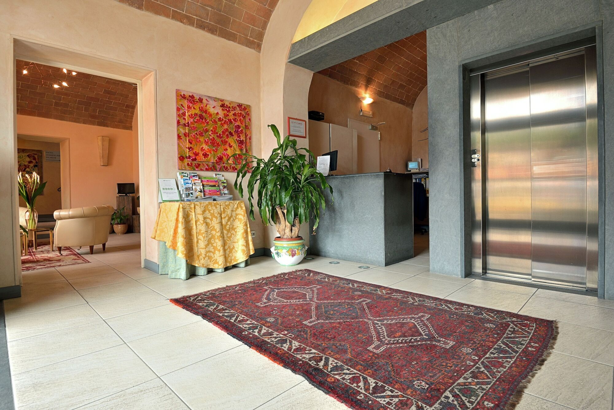 Hotel La Colonna Siena Esterno foto